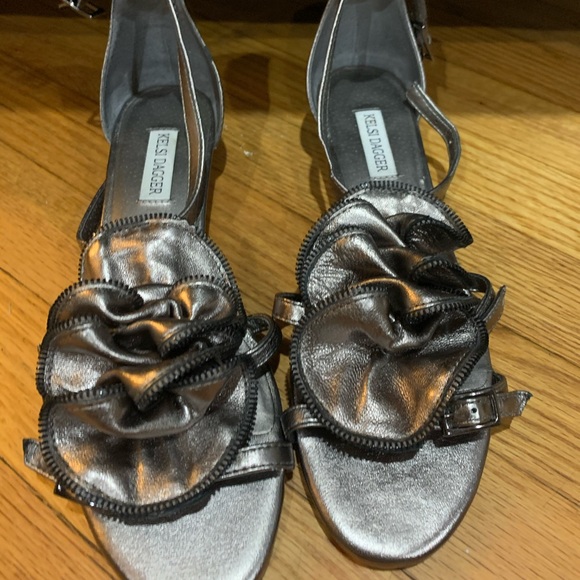 Sandals - Picture 1 of 5